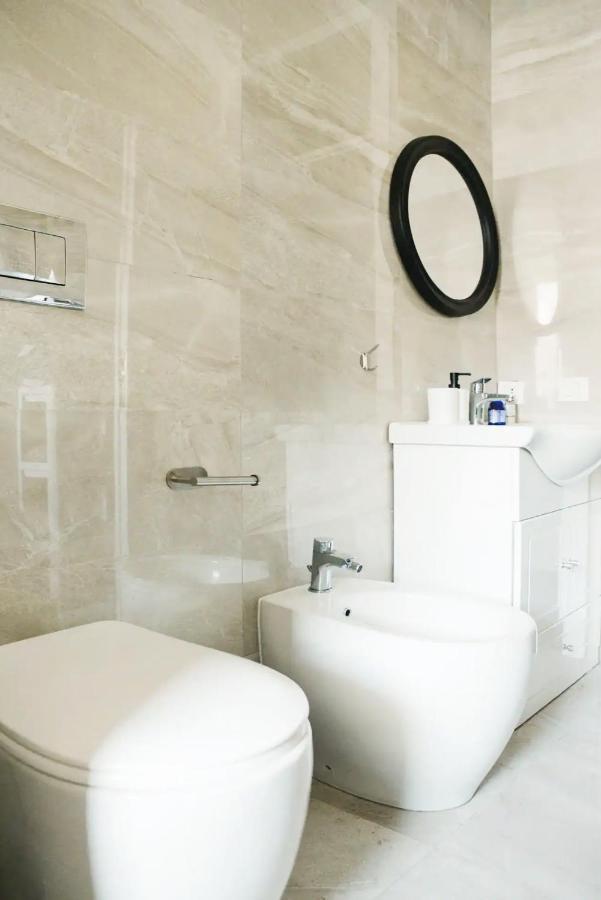 Suitesflores - Bright And Cozy Apartment In Verona Eksteriør billede