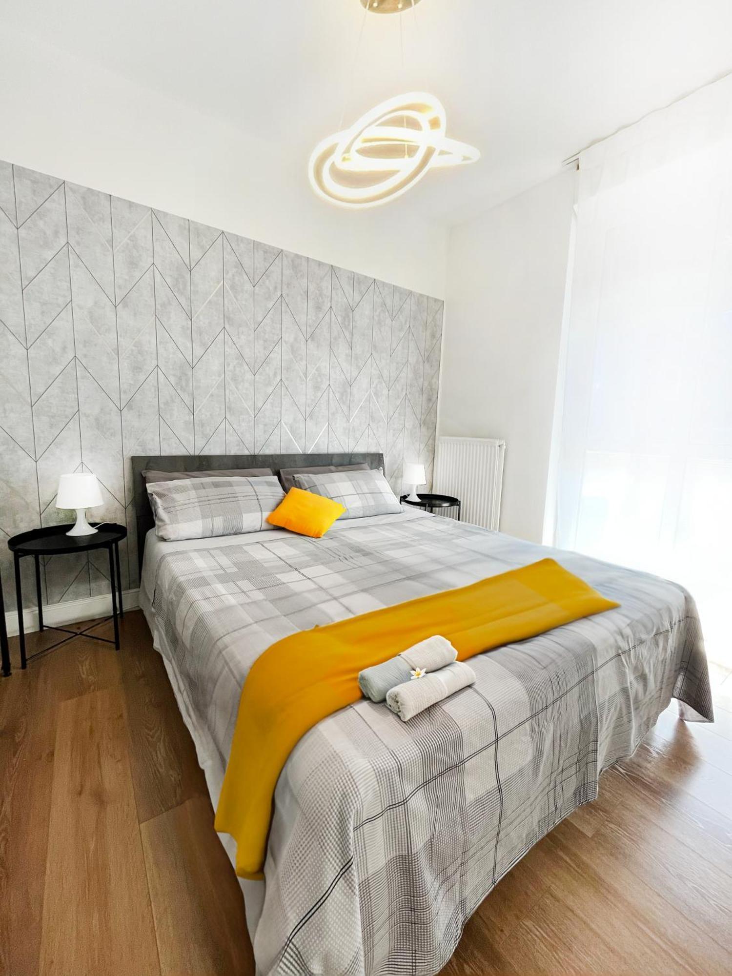 Suitesflores - Bright And Cozy Apartment In Verona Eksteriør billede